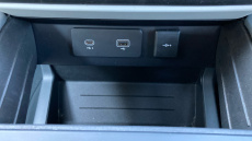 Land Rover Defender 3.0 D300 HSE 110 5dr Auto Diesel Estate